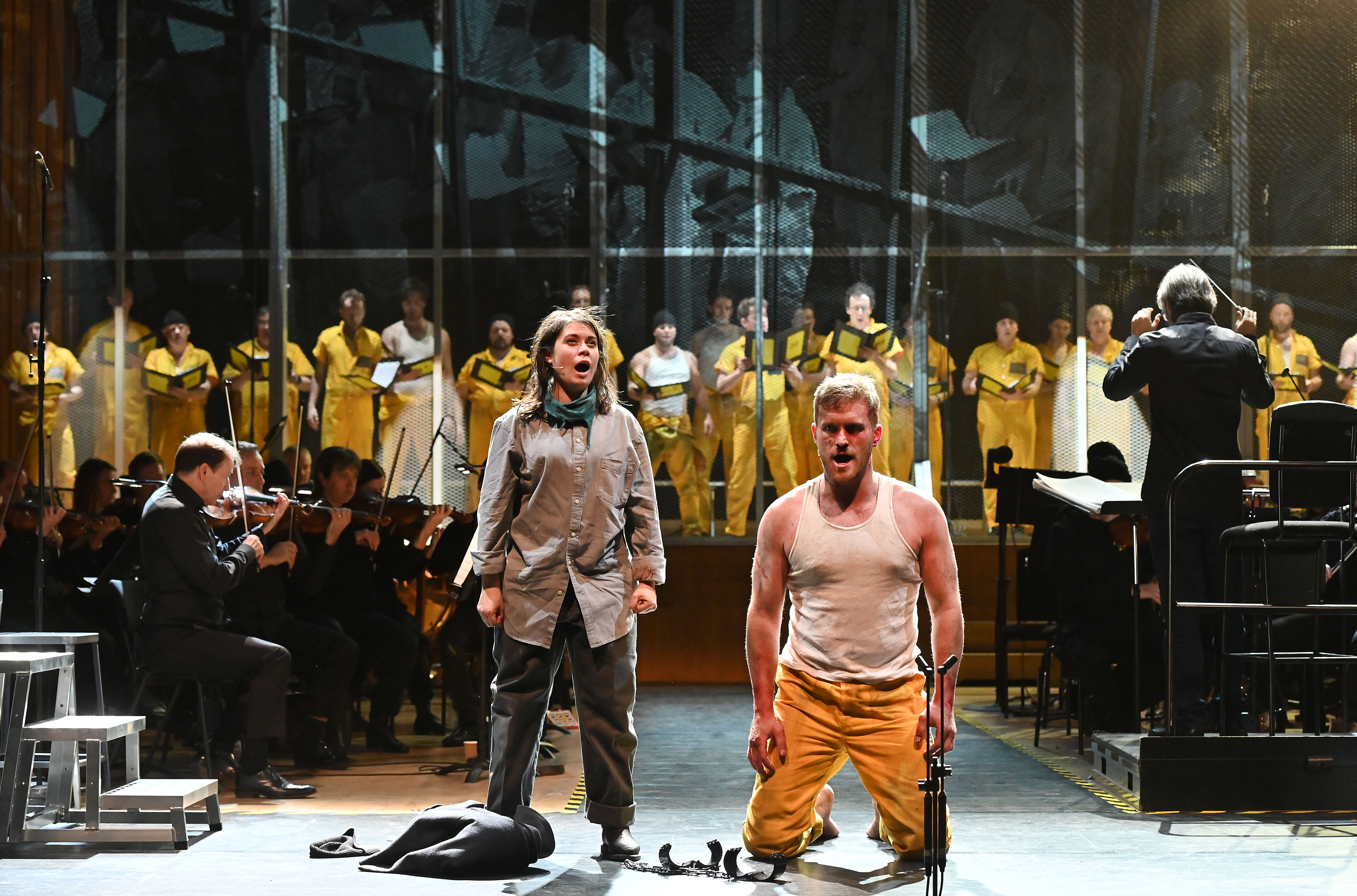 David Lang's Prisoner of the State performed by The BBC Symphony Orchestra & BBC Singers conducted by Ilan Volkov (Julie Mathevet* The Assistant, Jarrett Ott The Prisoner, Alan Oke The Governor, Davóne Tines The Jailor) in the Barbican Hall on Friday 10 Jan. 2020. Photo by Mark Allan